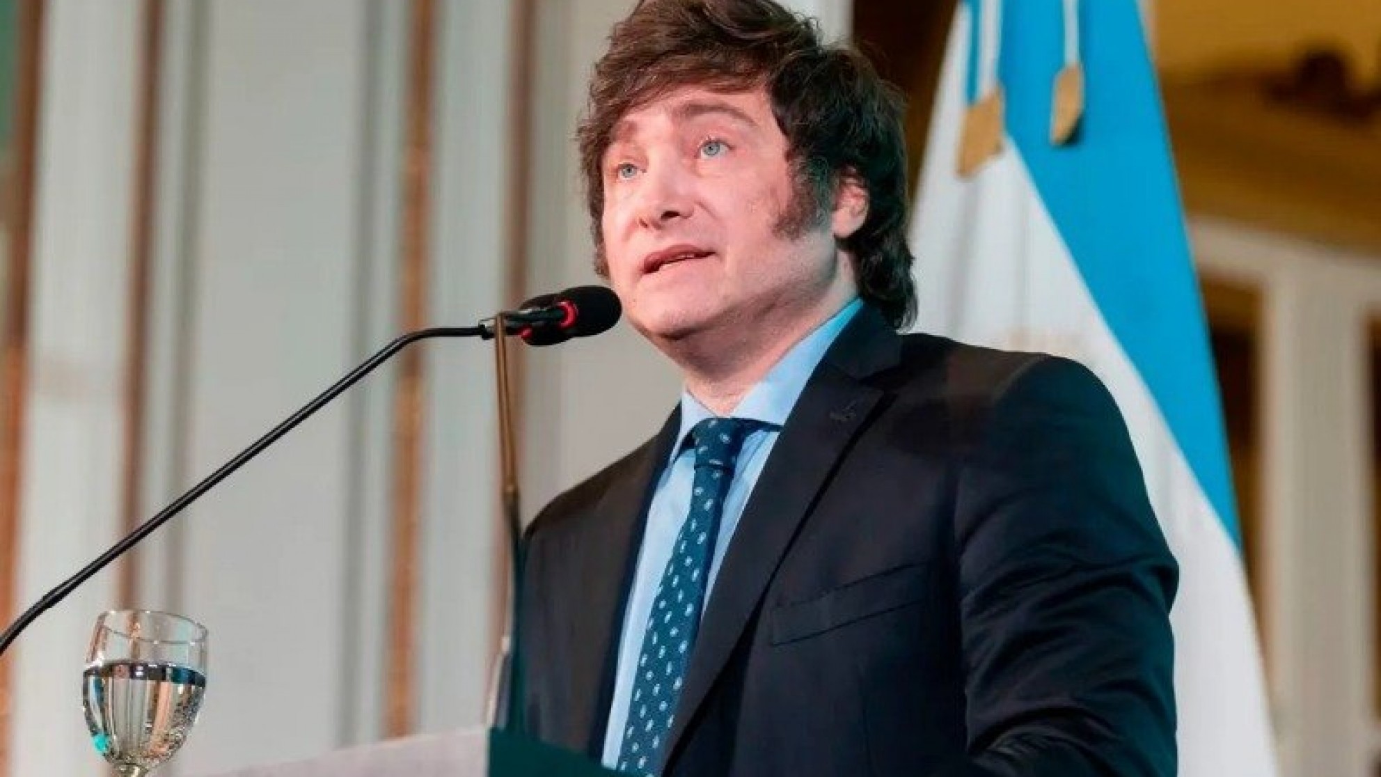 Milei anunció asistencia por cuotas de colegios y vouchers